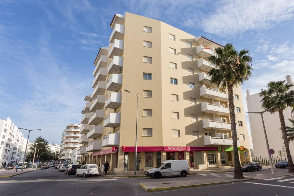 Apartamento Millenium Vista Mar- 2 passos da Praia Quarteira Exterior foto